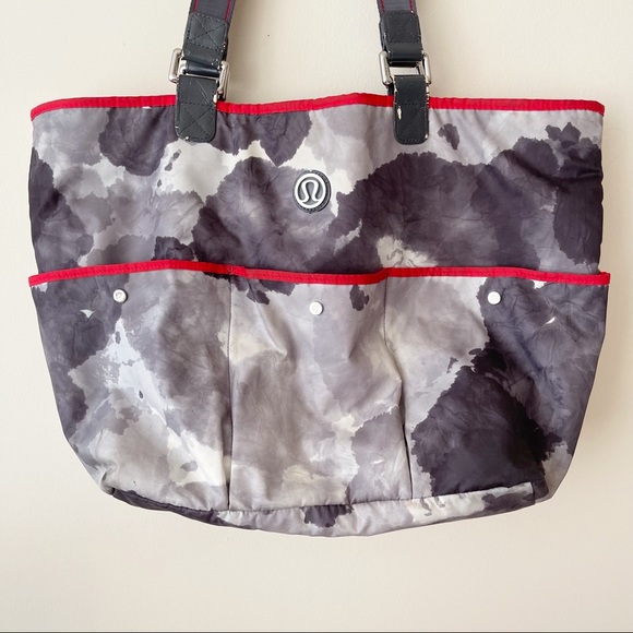 lululemon athletica Handbags - LULULEMON | tote bag